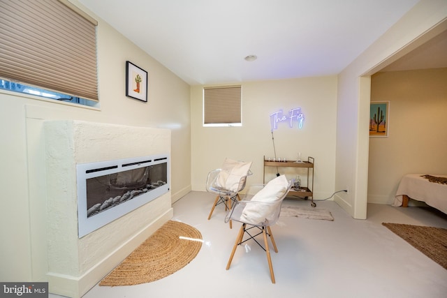 621 Paradise Hts, Oakland, MD 21550 - living area with a glass covered fireplace and baseboards
