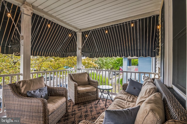 view of patio / terrace featuring an outdoor hangout area