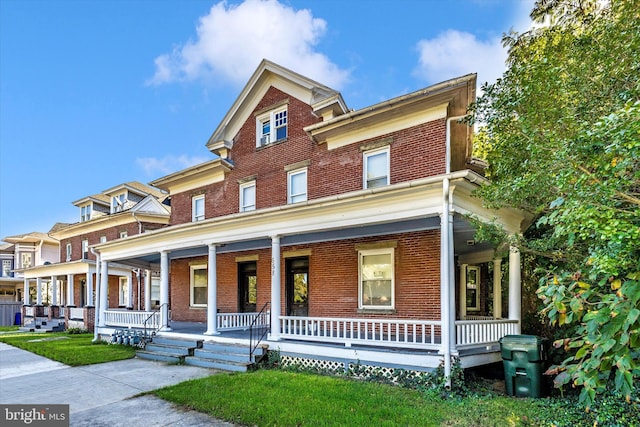 view of front of house featuring a porch