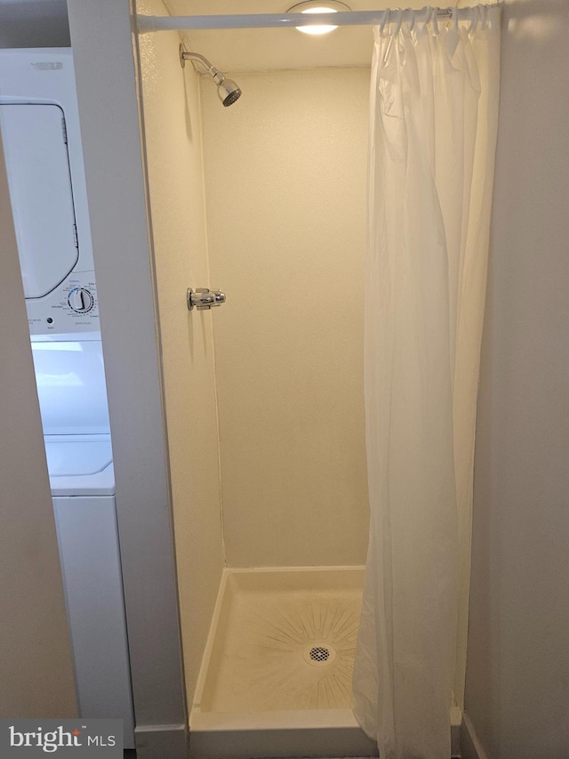 bathroom featuring walk in shower