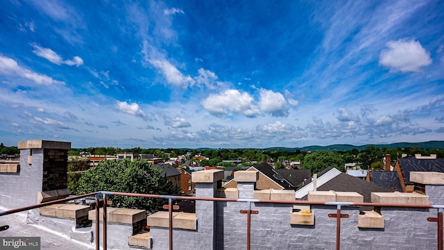 bird's eye view featuring a mountain view