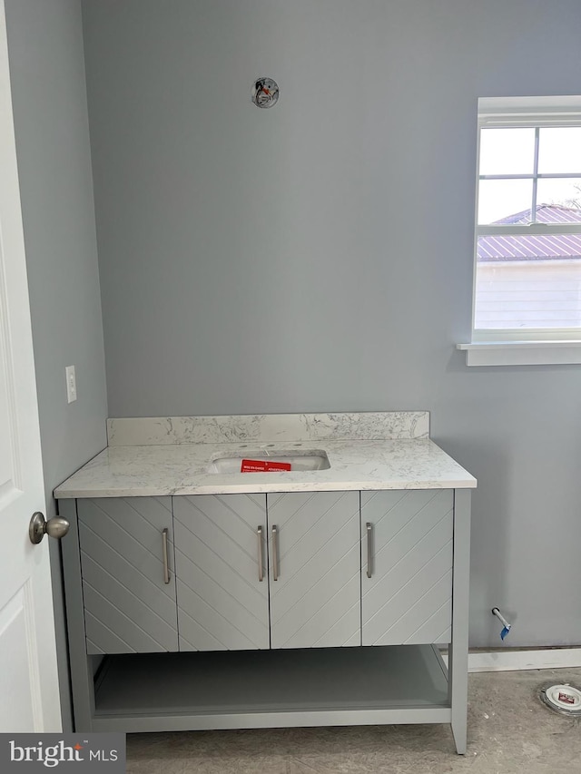 bathroom featuring a sink