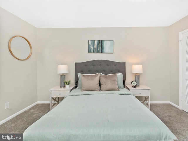 bedroom featuring carpet floors