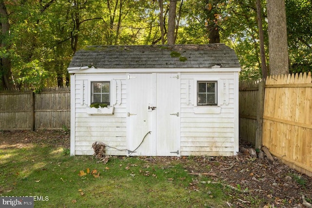 view of outbuilding