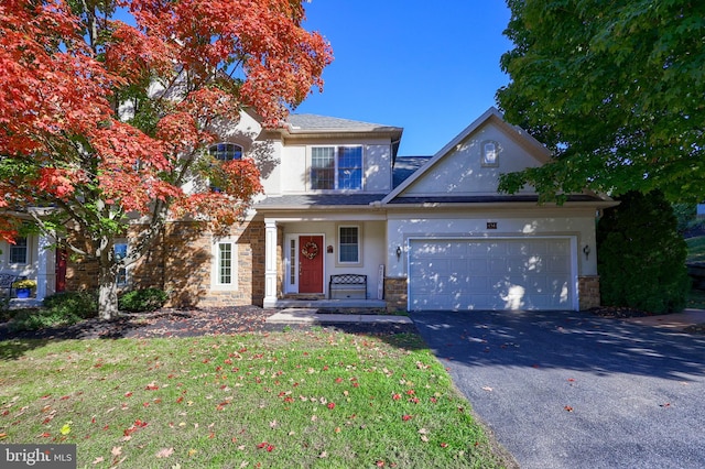 view of front facade with a front yard