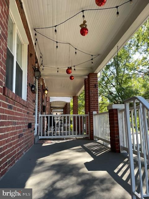 view of patio / terrace with covered porch