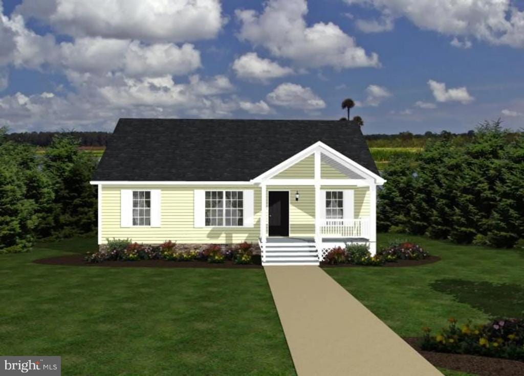 view of front of home featuring a front yard