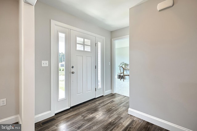 565 Bella May Cir, Lebanon, PA 17046 - foyer featuring baseboards, visible vents, and dark wood-type flooring