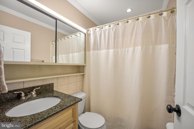 bathroom featuring backsplash, toilet, a shower with curtain, vanity, and ornamental molding