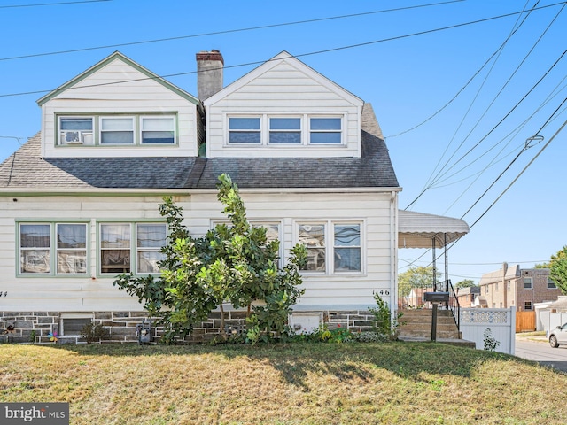 view of front of house featuring a front yard