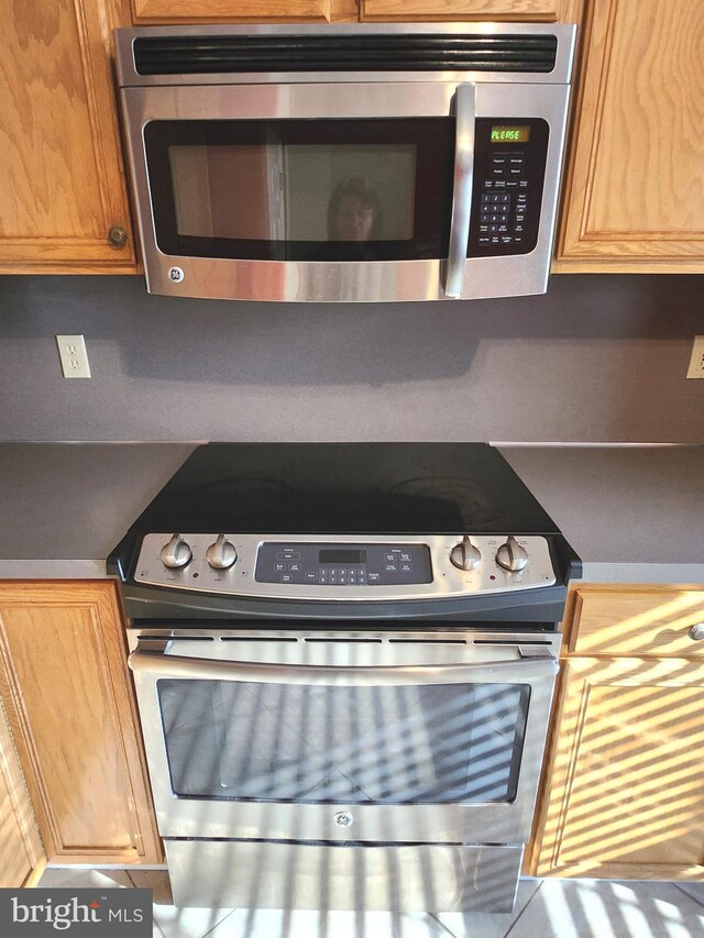 kitchen featuring stainless steel appliances