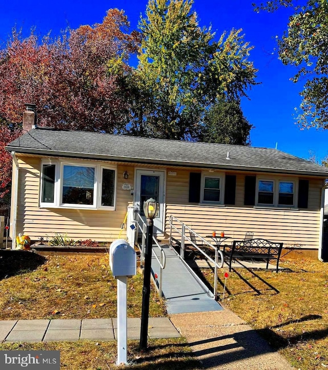 view of front of property