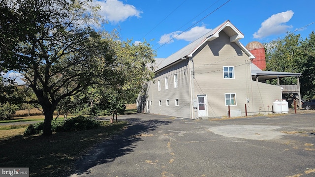 view of property exterior