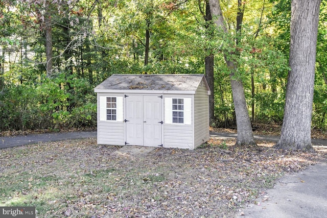 view of outdoor structure