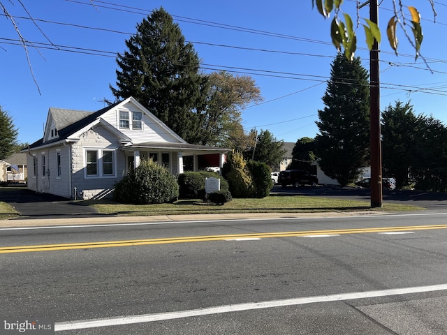 view of front of property