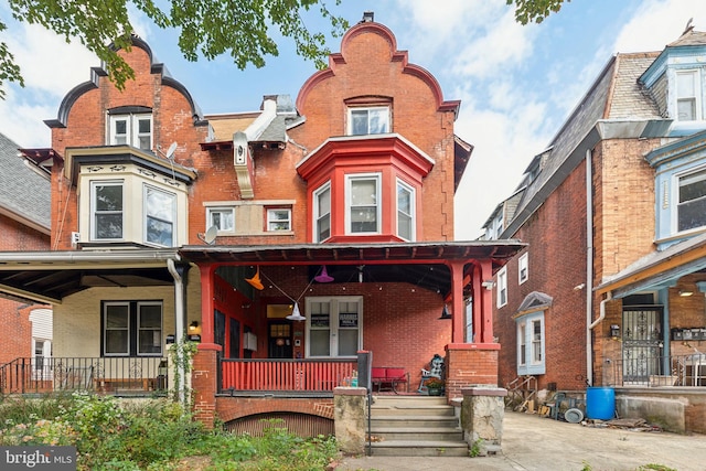 view of front of property with covered porch