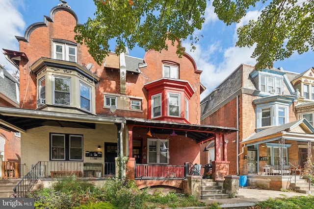 view of front of house with a porch