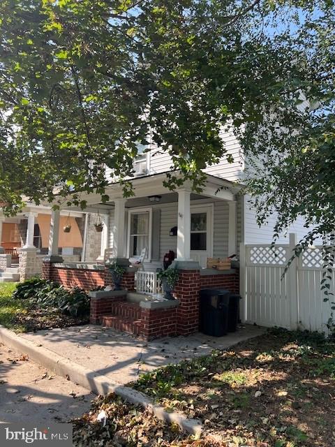 view of front of property with a porch