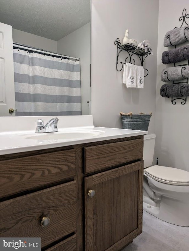 48 W 3rd St, Everett, PA 15537 - full bathroom featuring vanity and a textured ceiling