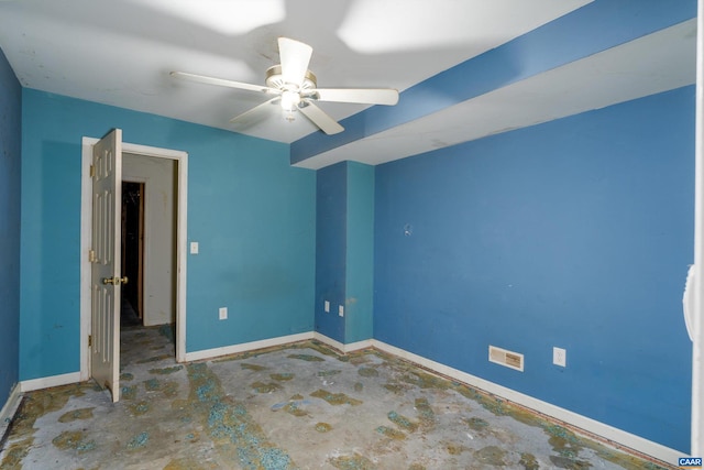 spare room featuring ceiling fan