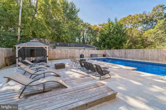 view of swimming pool with an outdoor hangout area