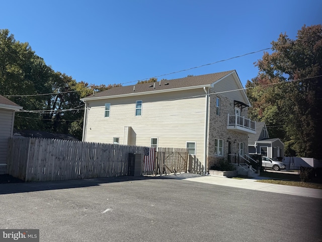 view of home's exterior