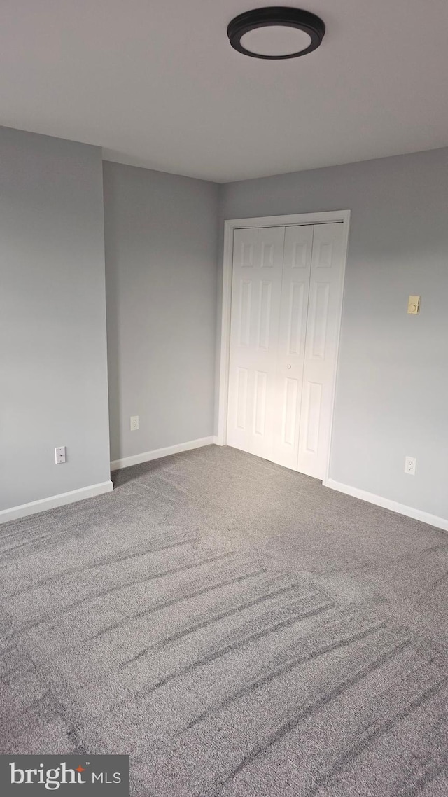 empty room with carpet