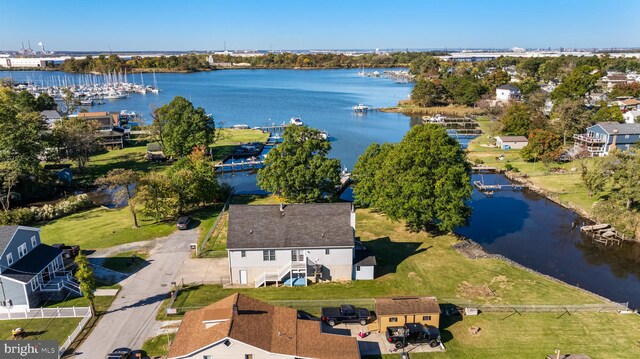 bird's eye view with a water view