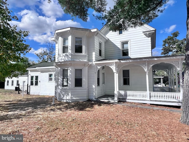 view of front facade featuring covered porch