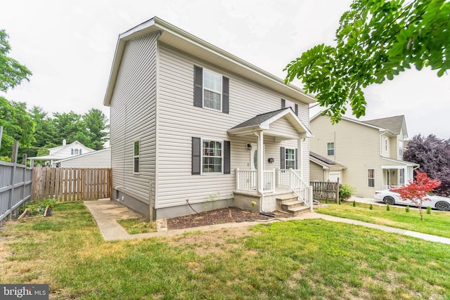 view of front of property with a front yard