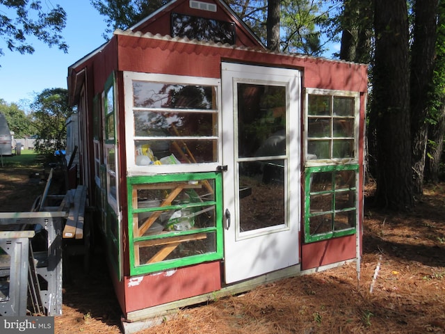 view of outbuilding