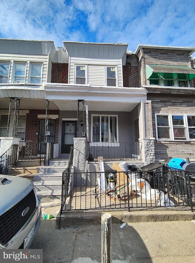 view of front of house with a porch