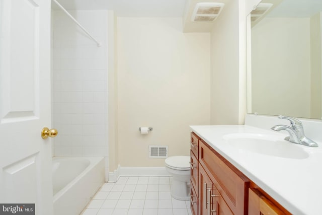 1121 Ward St, Baltimore, MD 21230 - full bath featuring tile patterned floors, vanity, and shower / bathtub combination