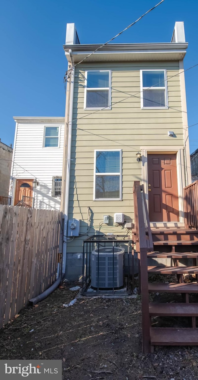 1121 Ward St, Baltimore, MD 21230 - rear view of house
