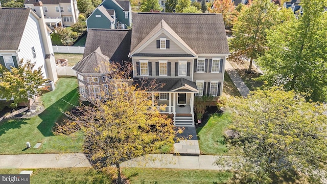 view of front of house with a front lawn