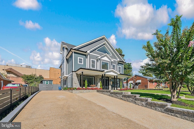 view of front of property