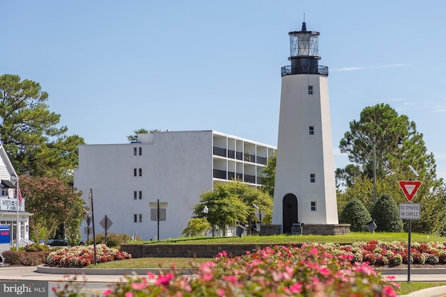 view of building exterior