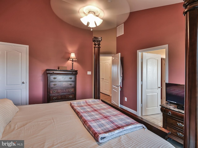 bedroom with ceiling fan