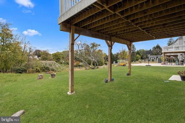 view of yard with a patio area