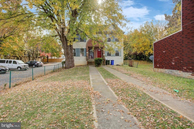 exterior space featuring a front yard