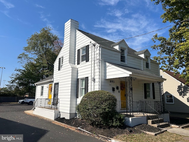 view of front of house with a porch