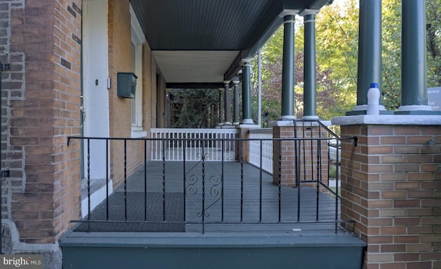 exterior space featuring a porch