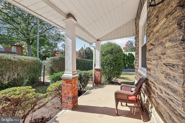 view of patio / terrace with covered porch