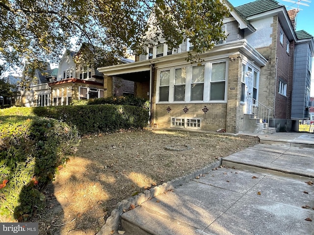 view of front of property