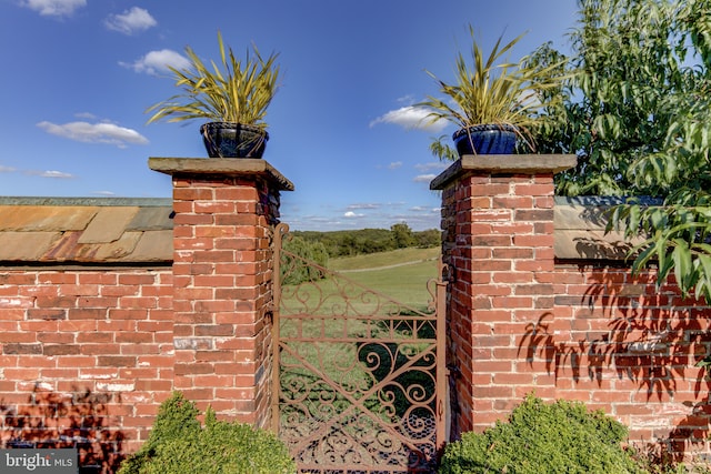 1601 Brintons Bridge Rd, Chadds Ford, PA 19317 - view of gate