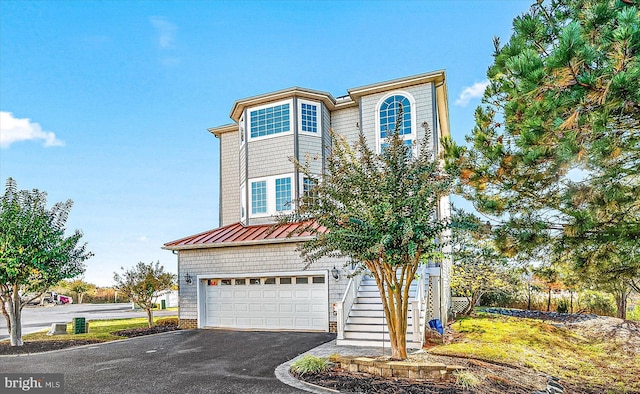 view of front facade featuring a garage