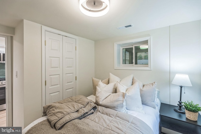 bedroom with a closet