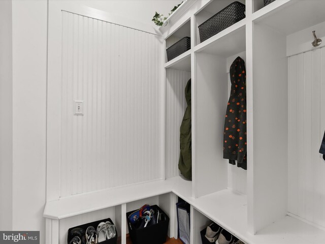 211 Glyndon Meadow Rd, Reisterstown, MD 21136 - view of mudroom