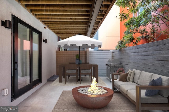 view of patio / terrace featuring an outdoor hangout area