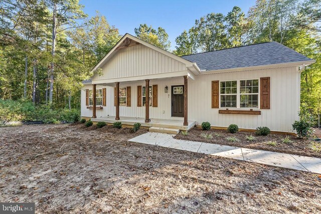 view of front of house with covered porch